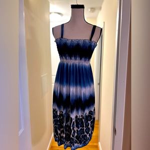 5th and Love summer cover up or can also be used as a dress. Size small.